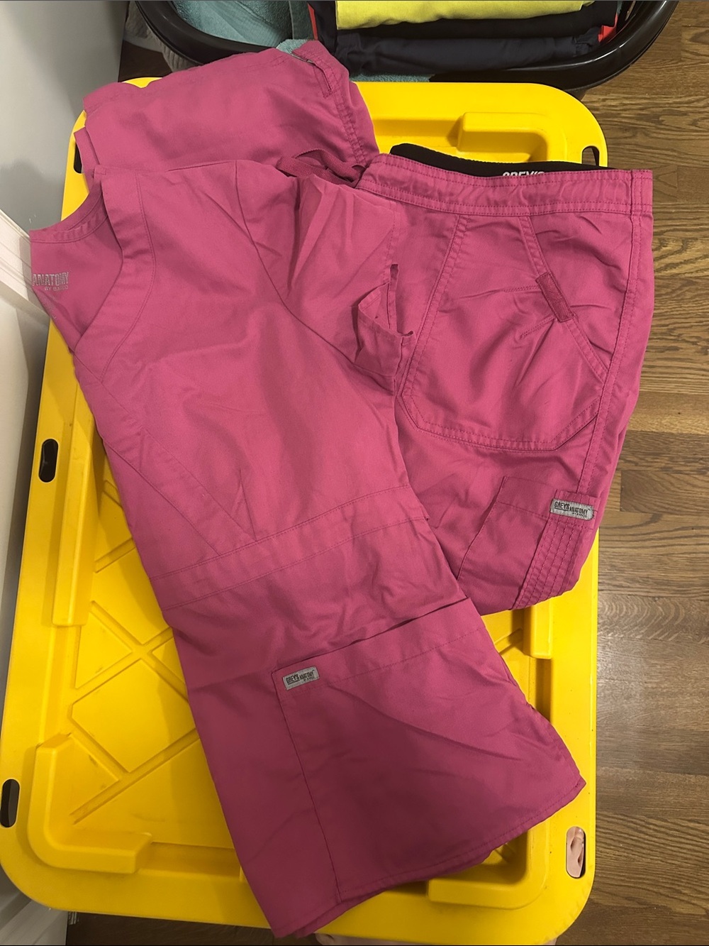 Women’s Grey’s Anatomy fuchsia scrub set